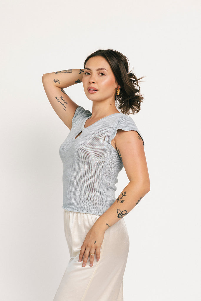tiara knit top // baby blue
