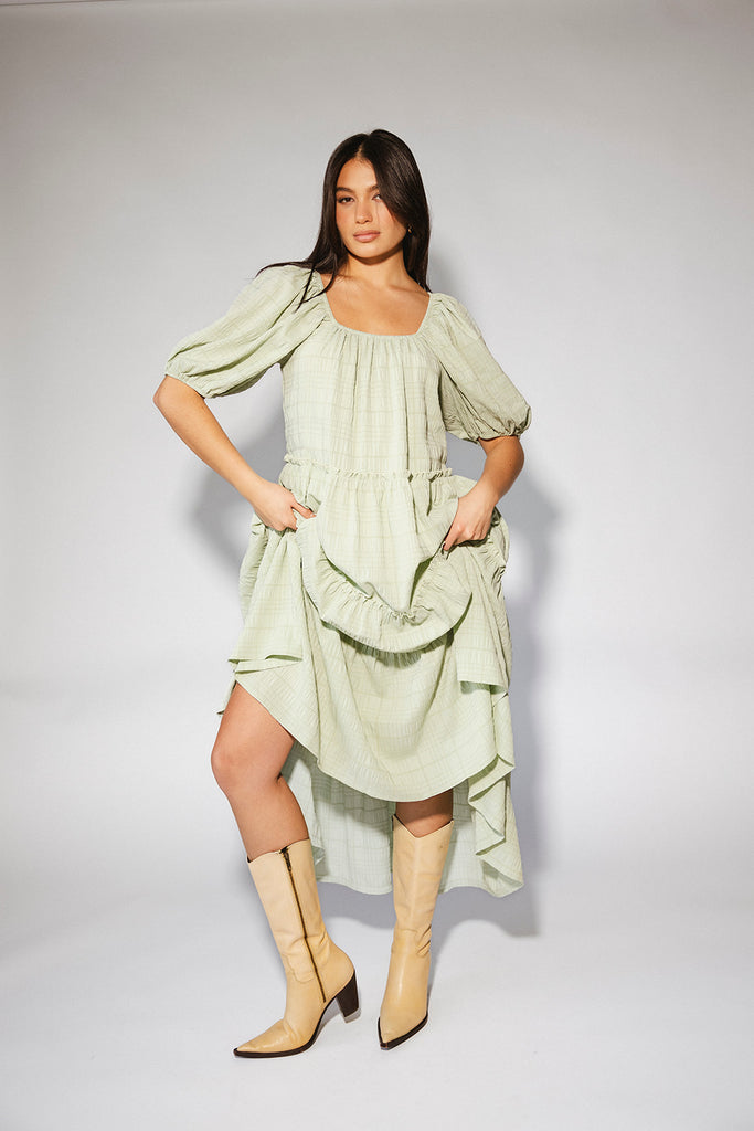 zoco daymaker dress: puff sleeve mint maxi dress with an elastic neckline. perfect for weddings, baby showers, + family pictures.