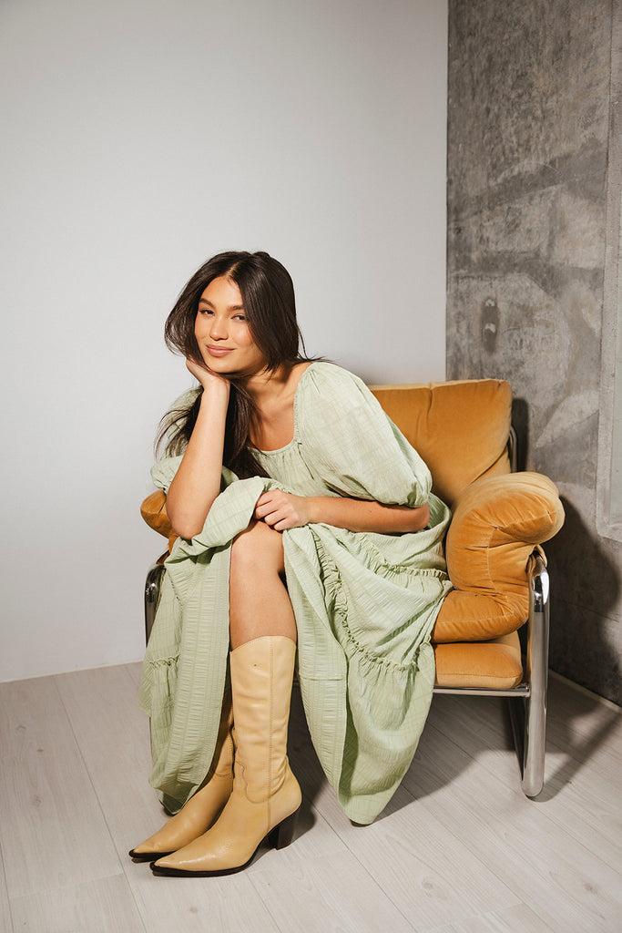 zoco daymaker dress: puff sleeve mint maxi dress with an elastic neckline. perfect for weddings, baby showers, + family pictures.