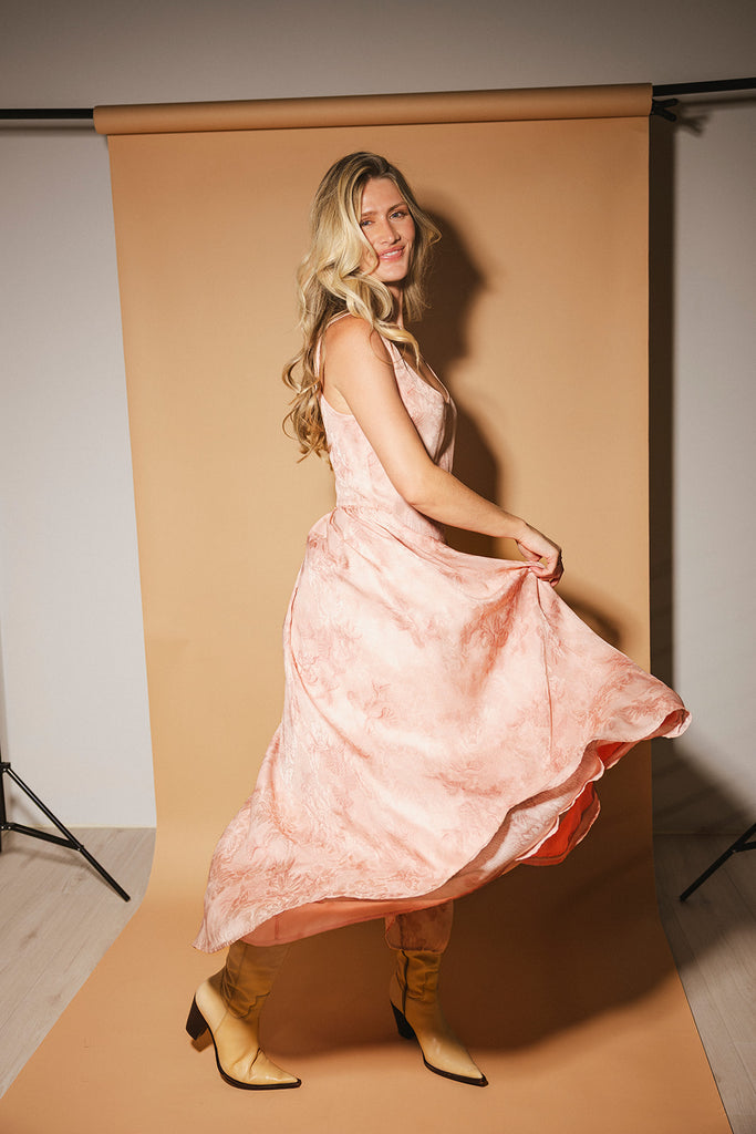 betty maxi dress // pink *zoco exclusive*