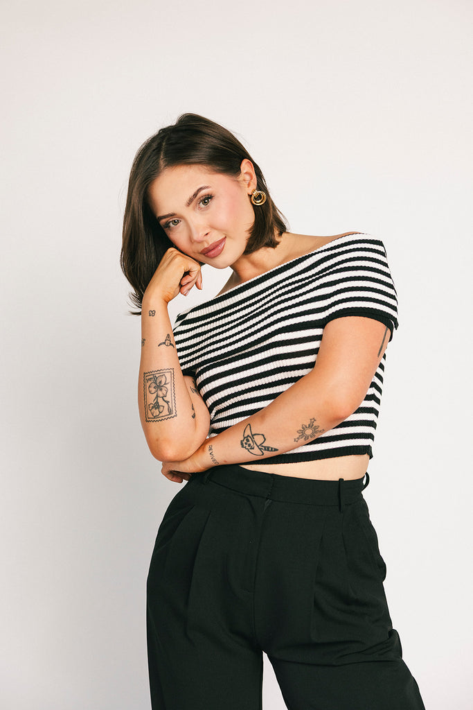 cold shoulder top // black + white