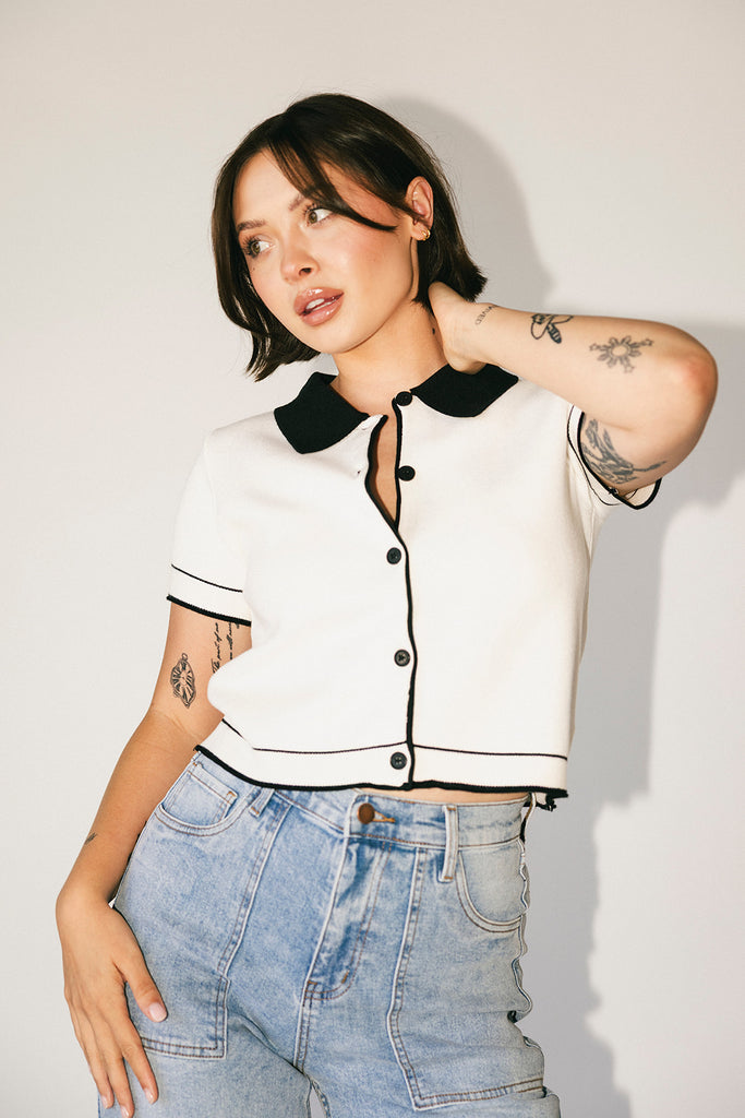 rhea button top