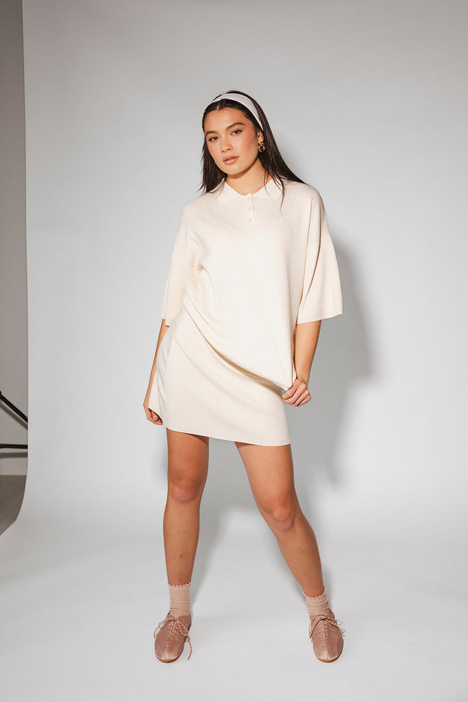 a casual skirt set with an oversized polo top + a fitted mini skirt. the perfect sporty two piece set to dress up or down for any outfit idea.