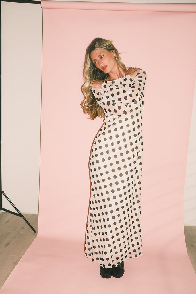 long sleeve polka dot maxi dress. perfect for date nights, cocktail parties, + fancy dinners.