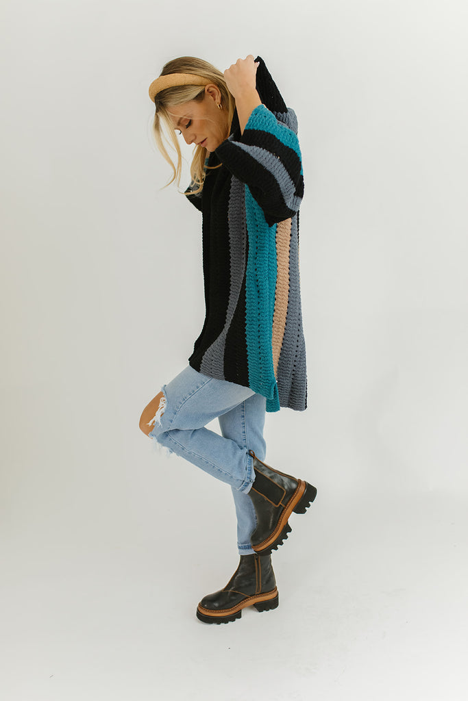 more is more button sweater // black