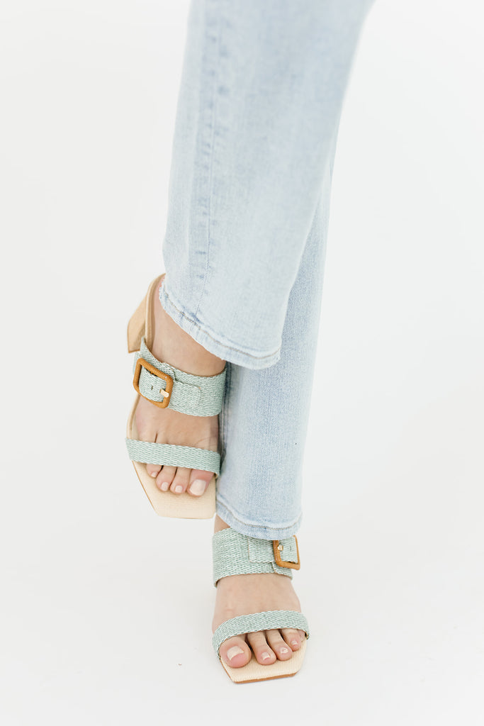 posy raffia slide in mint // dolce vita