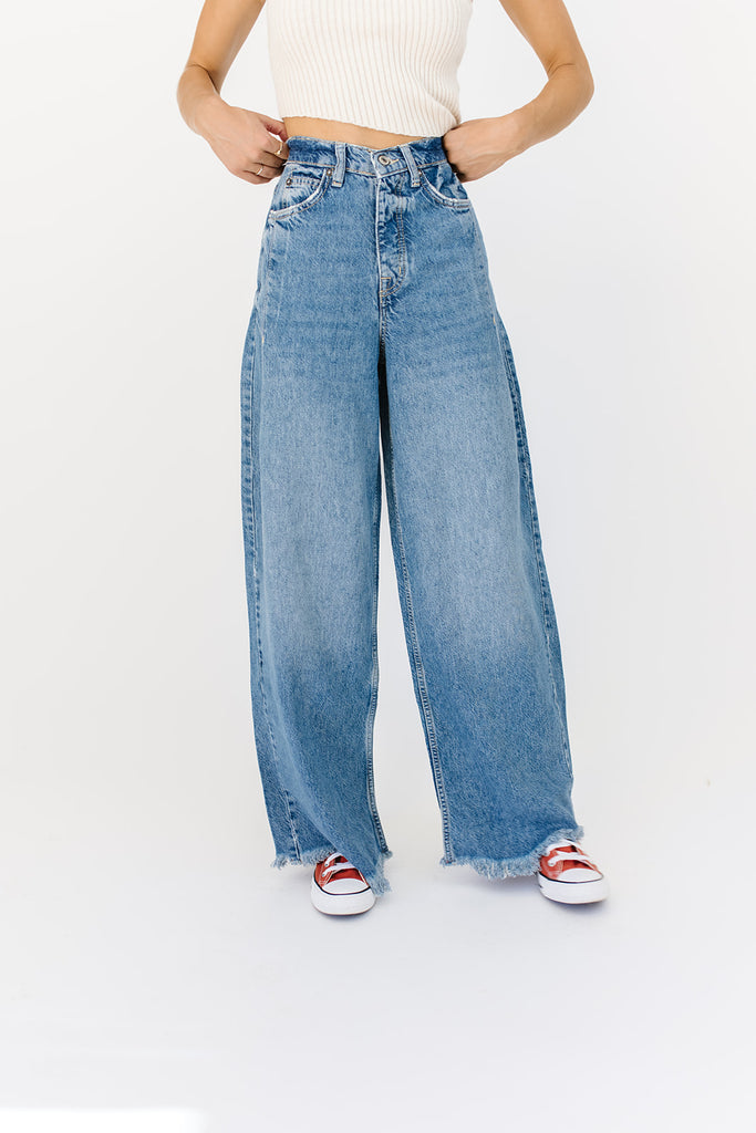 old west slouchy jeans in canyon blue // free people