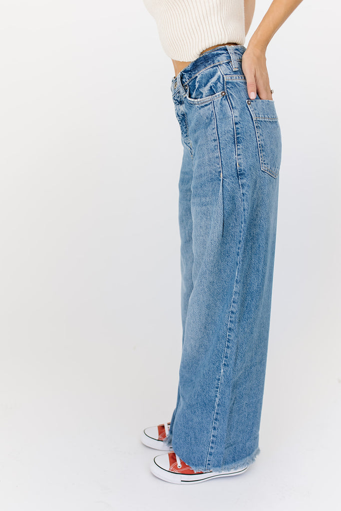 old west slouchy jeans in canyon blue // free people