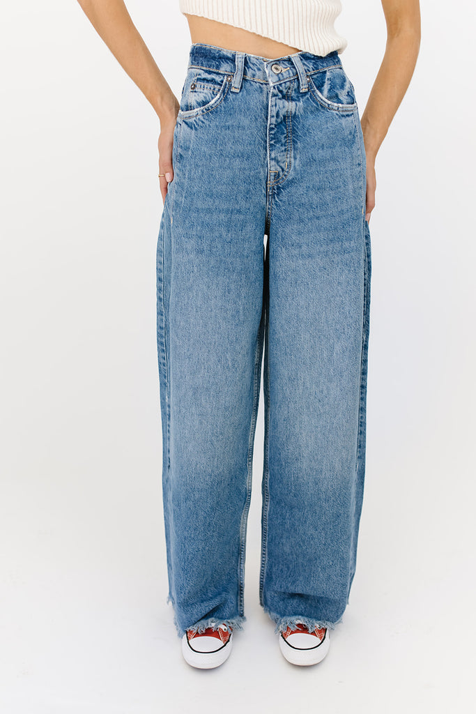 old west slouchy jeans in canyon blue // free people