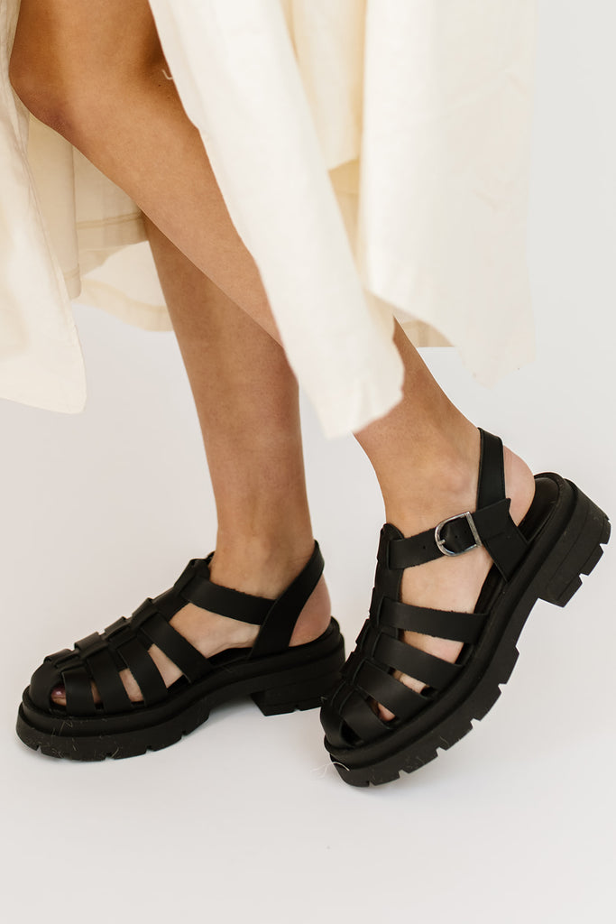 delaney fisherman platform in black // free people