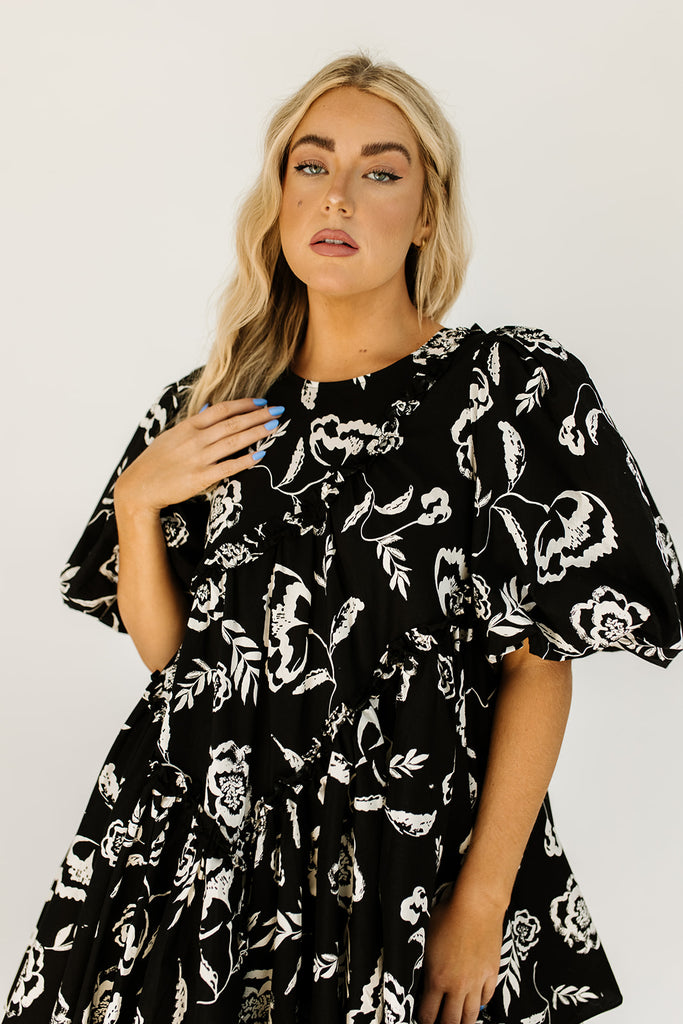 roman puff sleeve dress // black