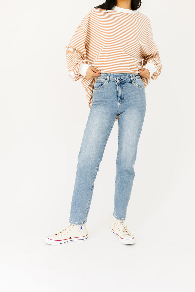 bobbie crossover denim // light wash