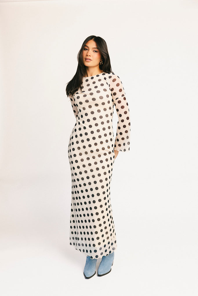 long sleeve polka dot maxi dress. perfect for date nights, cocktail parties, + fancy dinners.