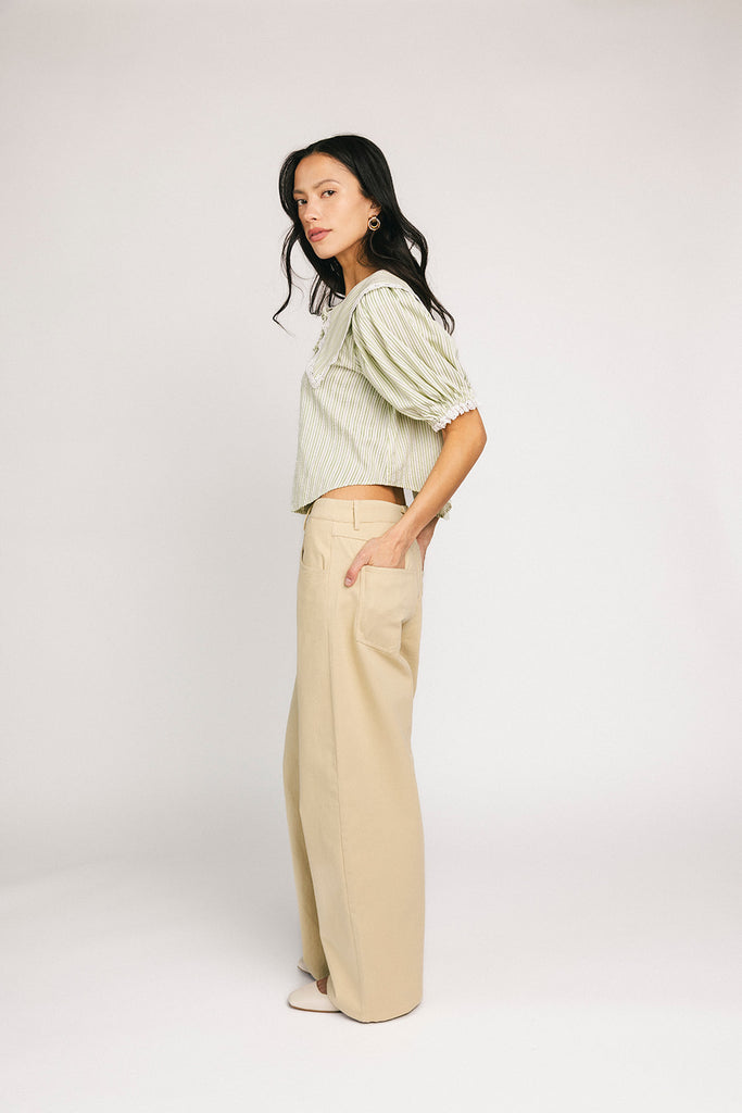 mid rise neutral pants with a relaxed, barrel-style fit. the perfect vintage-inspired pants to pair with any casual outfit idea.
