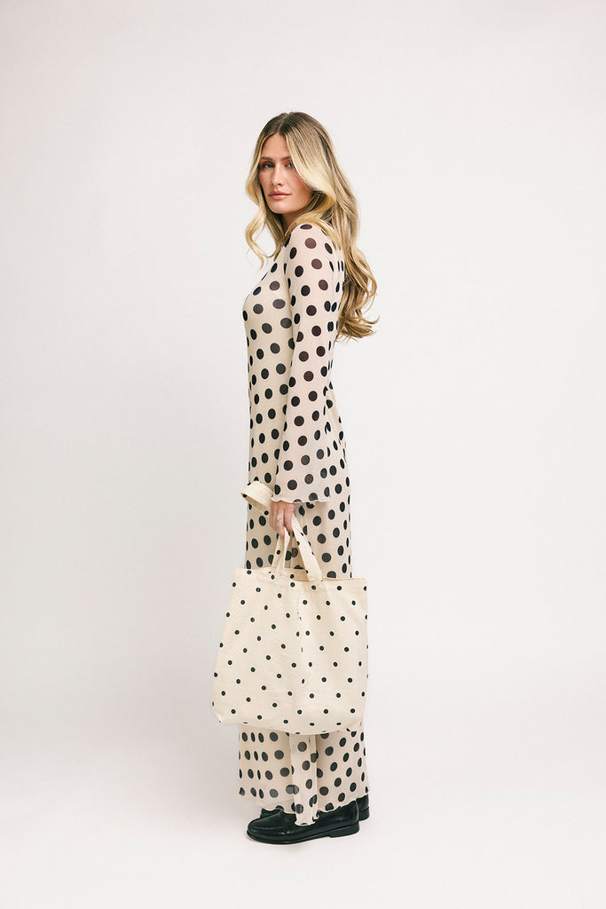 long sleeve polka dot maxi dress. perfect for date nights, cocktail parties, + fancy dinners.