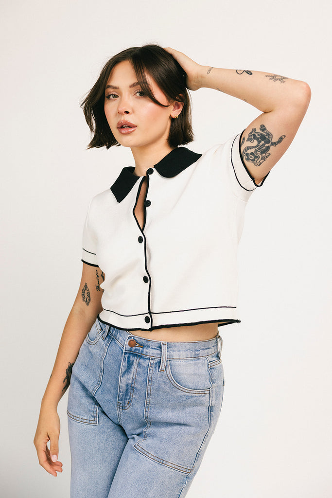 rhea button top