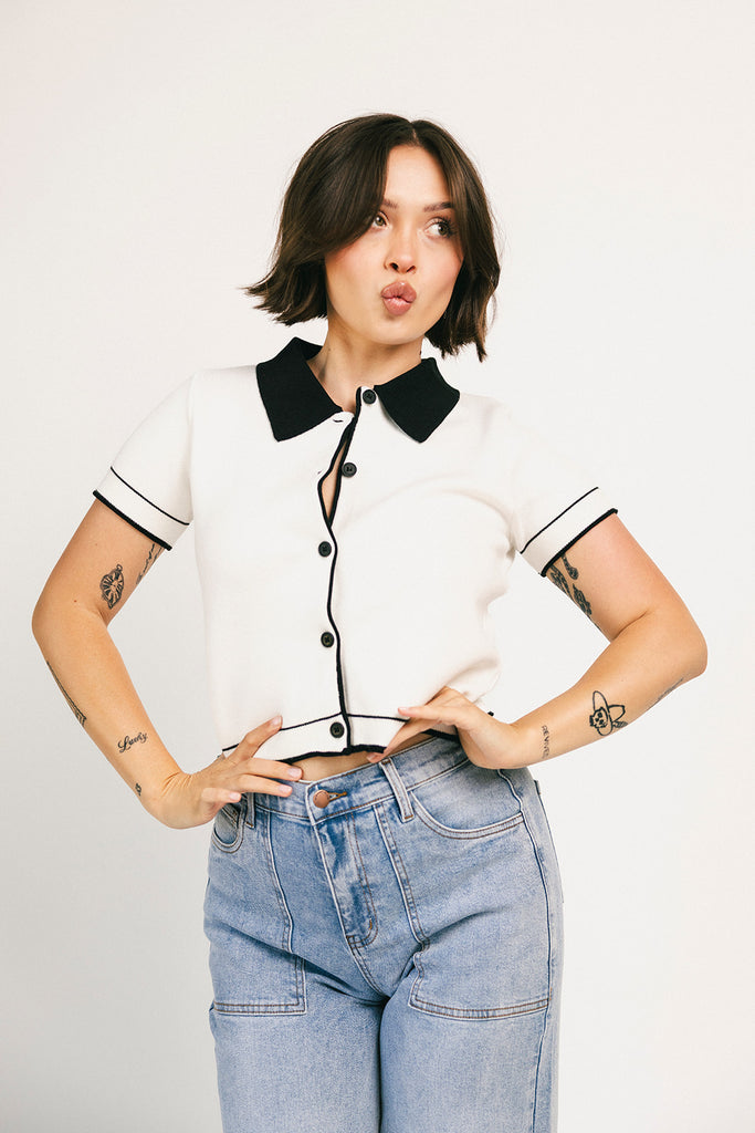 rhea button top