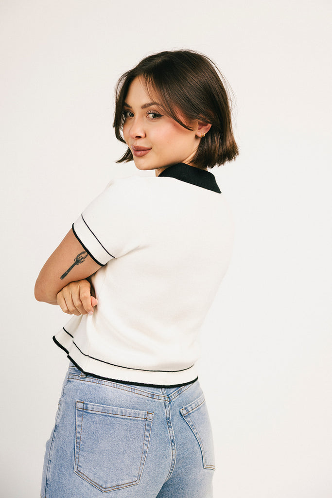 rhea button top