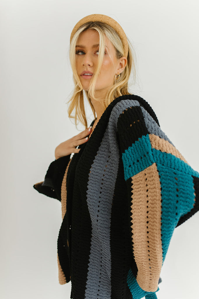 more is more button sweater // black