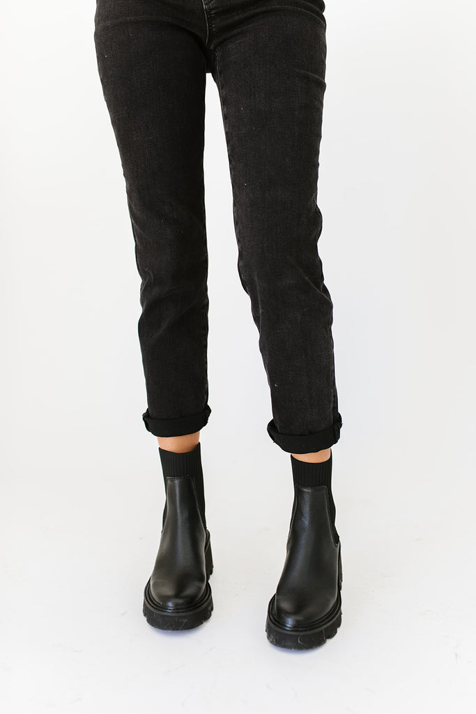 hoven h2O boots black leather // dolce vita