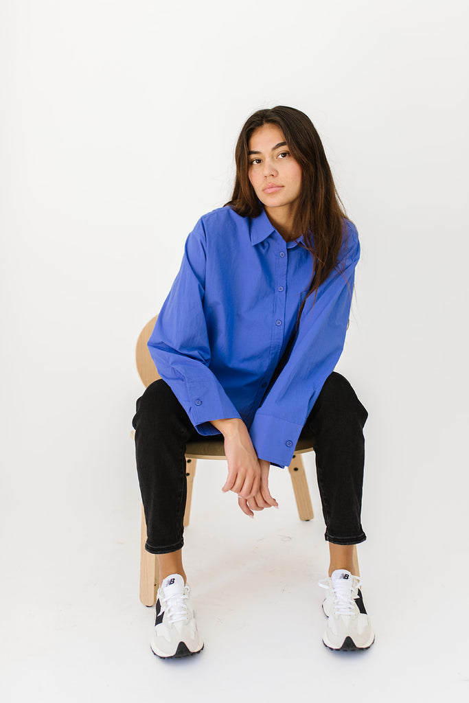 demi button up // indigo