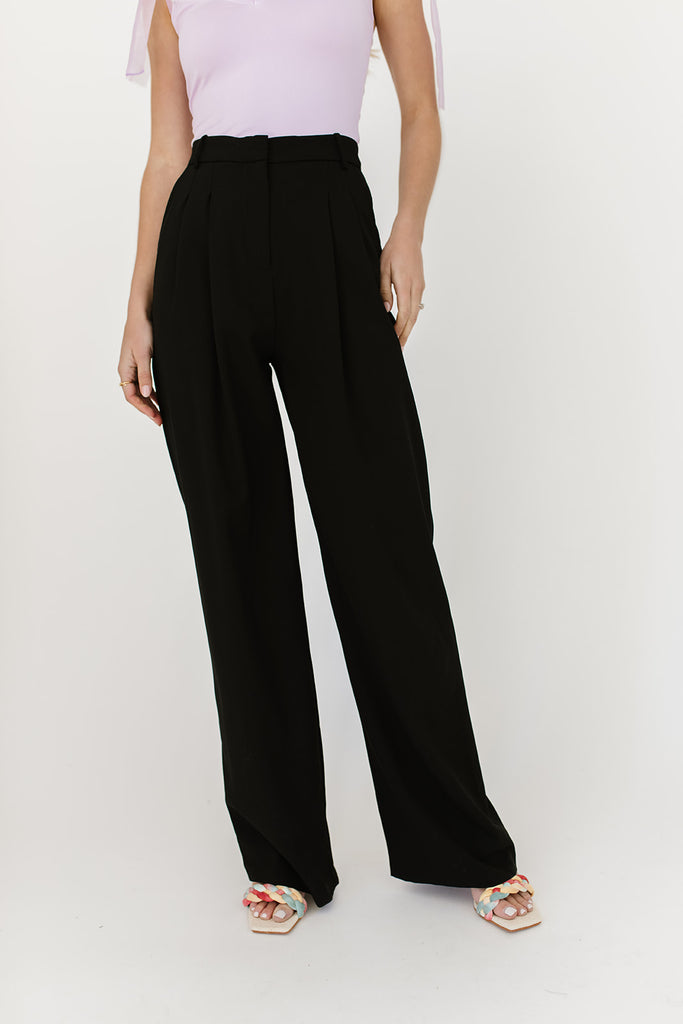 straight facts wide leg trouser