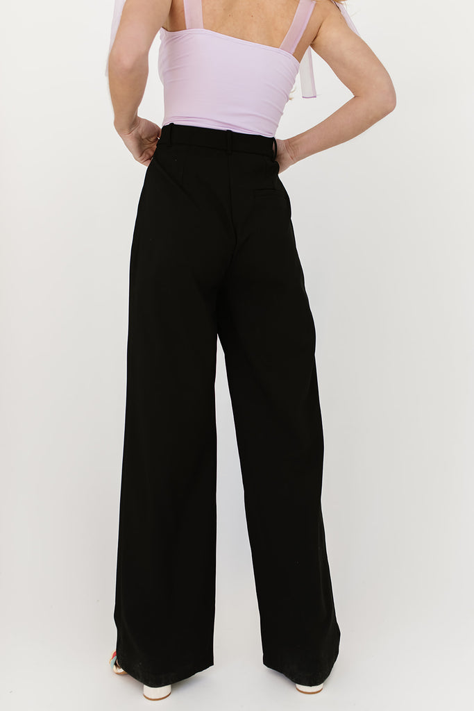 straight facts wide leg trouser