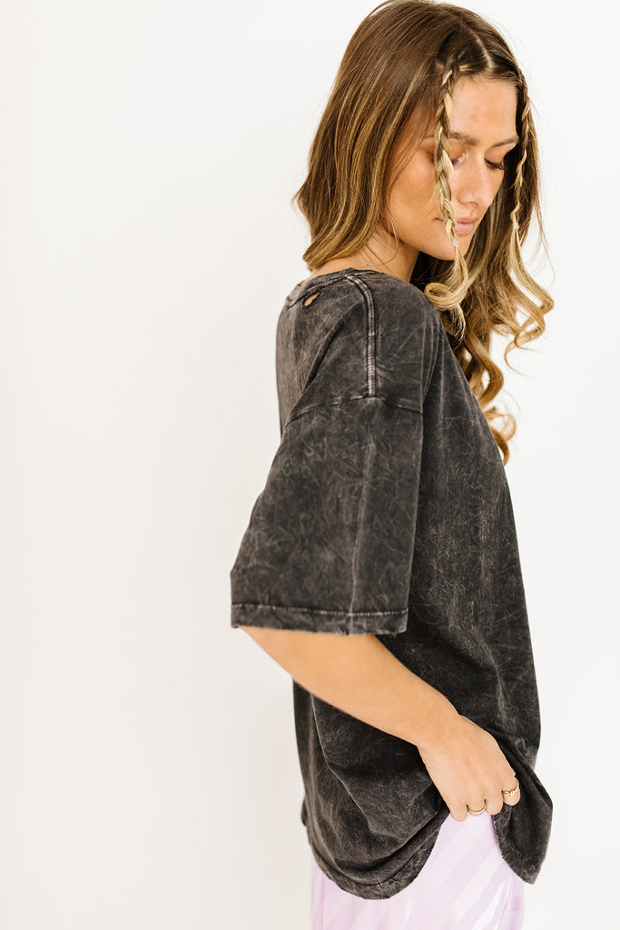 it comes naturally distressed tee