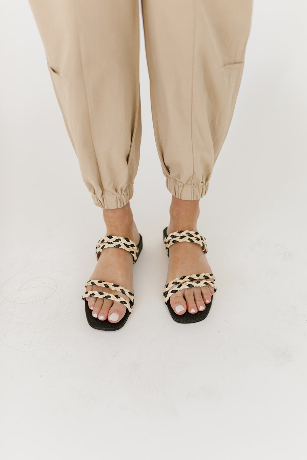 haize raffia sandals in black + natural raffia // dolce vita â shop zoco
