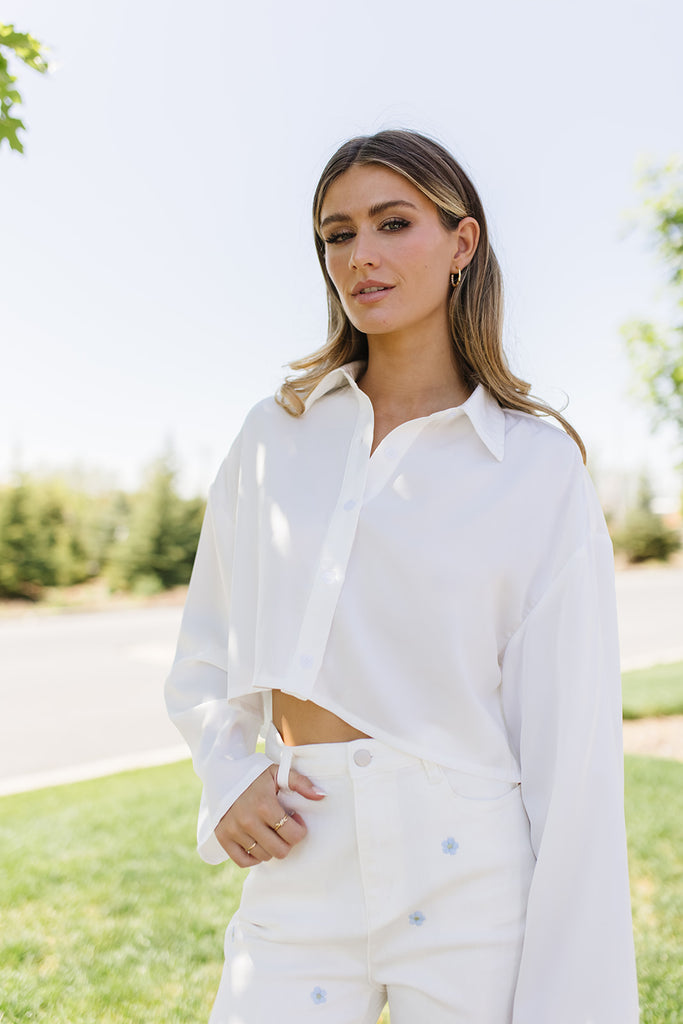 women's white button up, collared, working buttons, cropped
