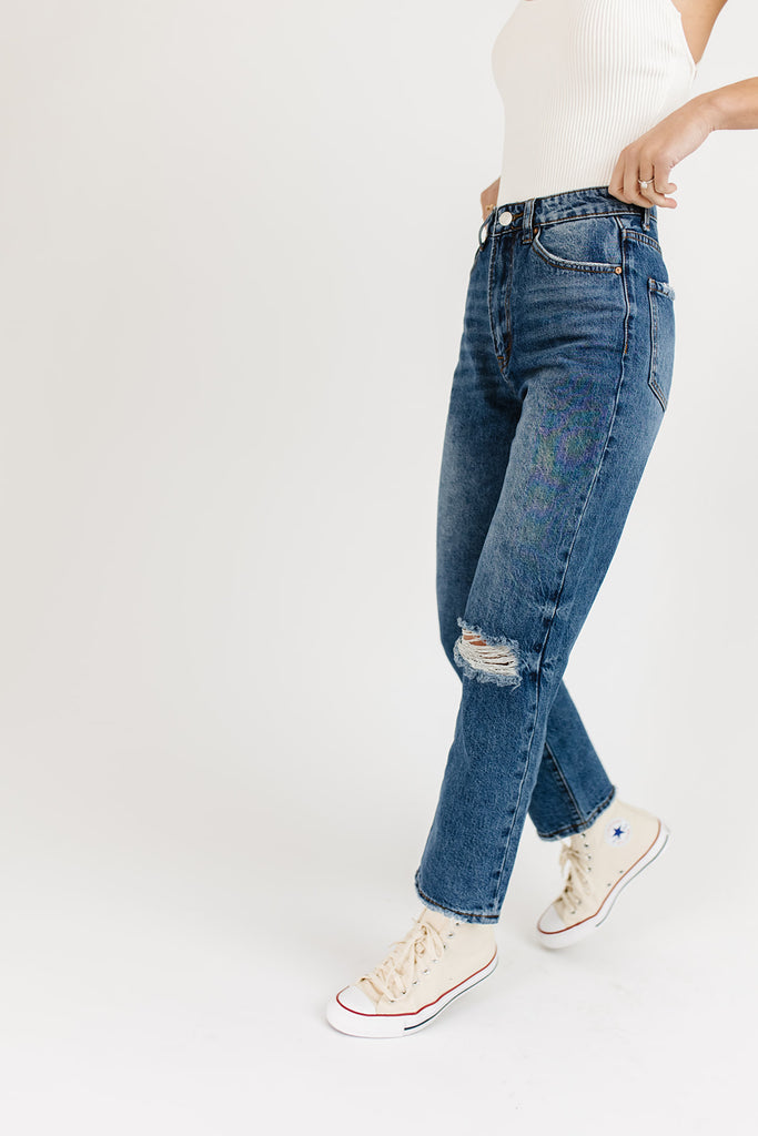 sicily distressed denim // medium wash