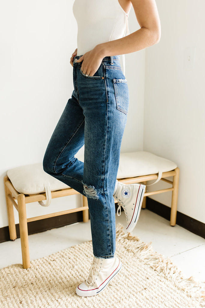sicily distressed denim // medium wash