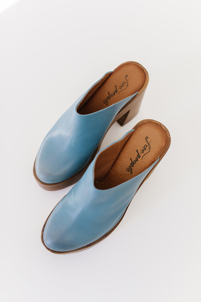 suki platform clogs // free people